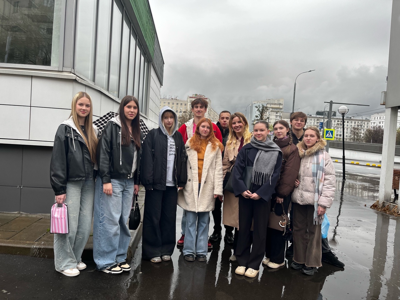 с преподавателем алиной 1